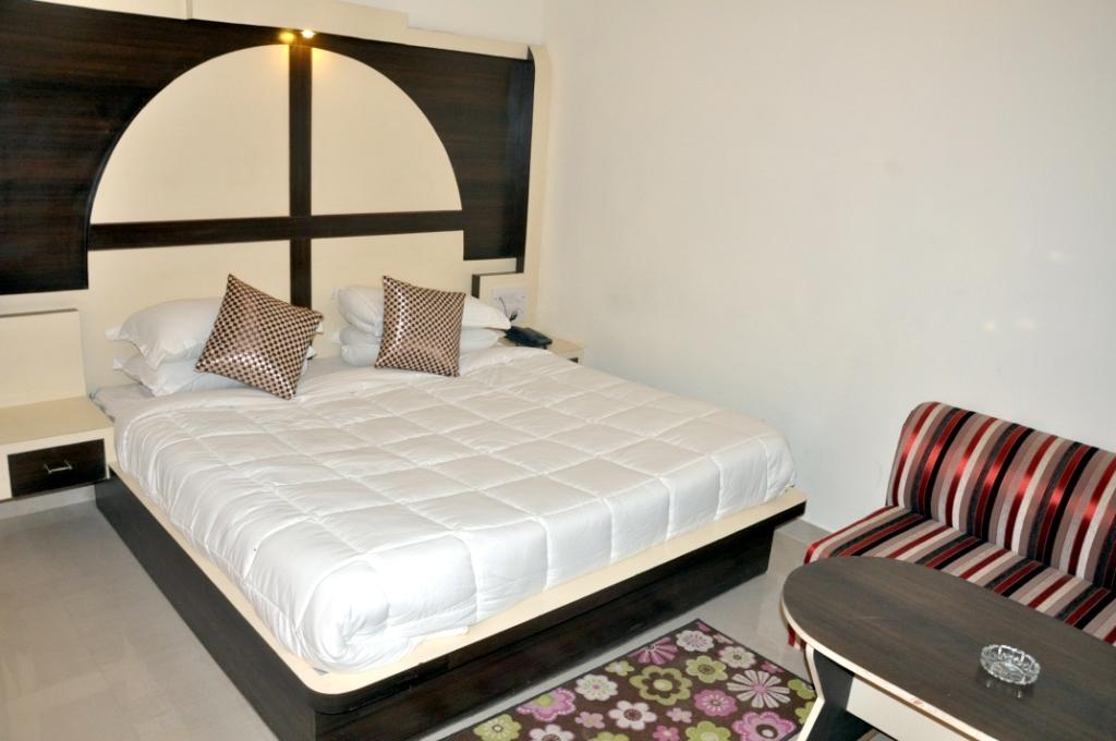 Hotel Mount View كاترا الغرفة الصورة